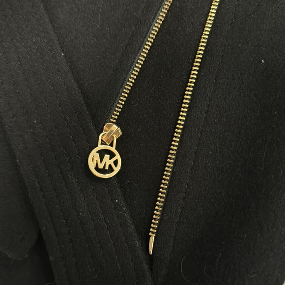 Womens Black and gold Michael Kors belted trench coat 🧥 size 10P. - Picture 2 of 5